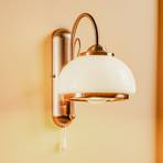 Parsau wall light with a glass lampshade