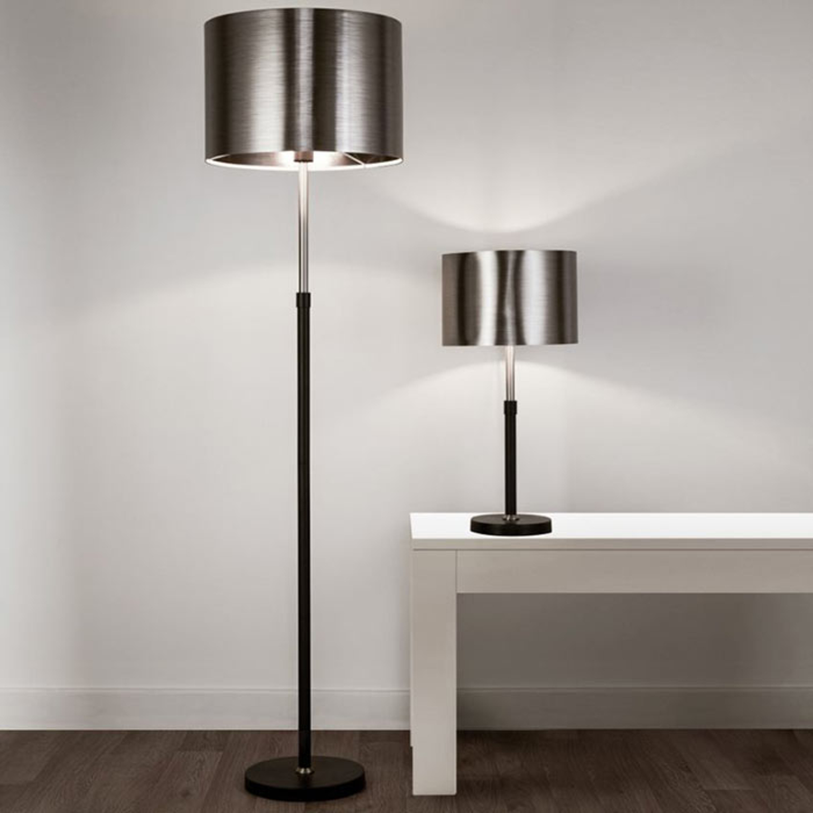 Column floor lamp with a metal lampshade