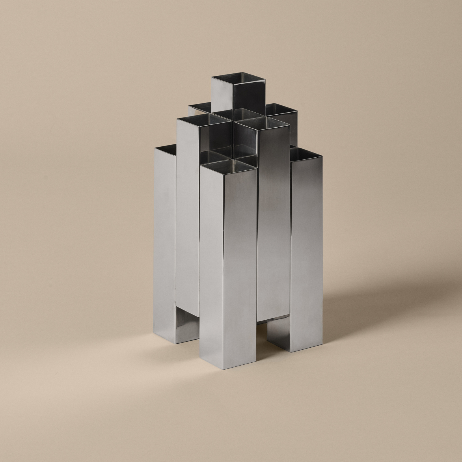 Tessera Vase, Edlestahl poliert, Höhe 28 cm - ferm LIVING