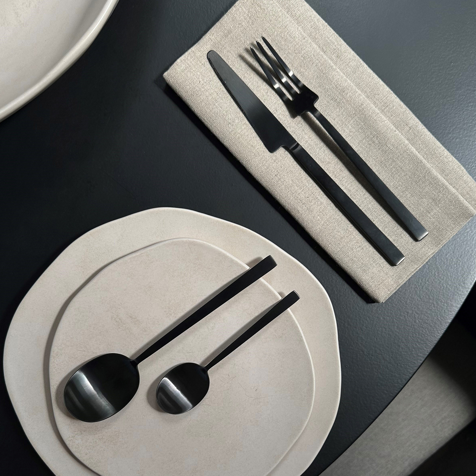 Zestaw sztućców Kogei, czarny, zestaw 24 sztuki – 101 Copenhagen
