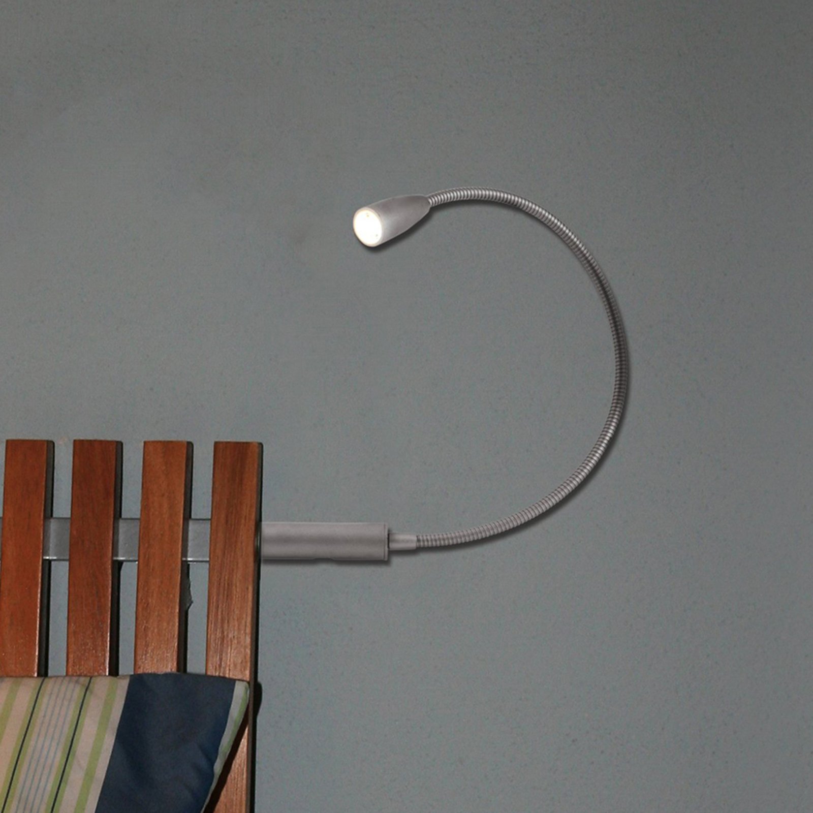 Luz de leitura LED Berta com braço flexível