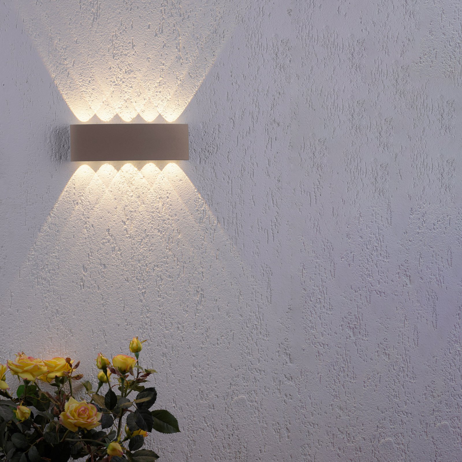 Paul Neuhaus applique da esterni LED Carlo, 27 cm, color sabbia