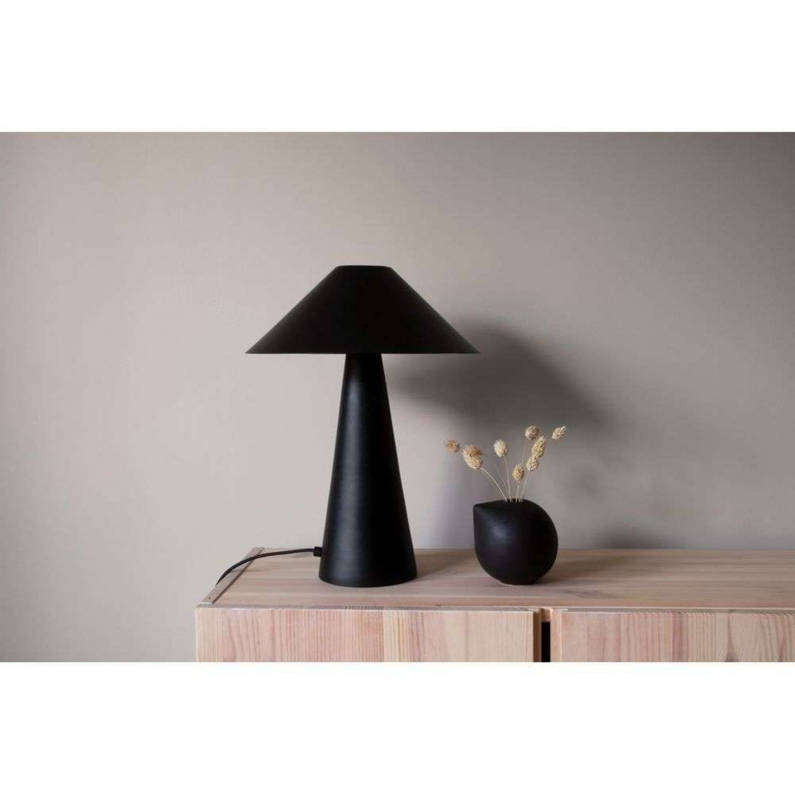 Cannes Stalinis Šviestuvas Juodas - Globen Lighting Cannes Stalinis Šviestuvas Juodas - Globen Lighting