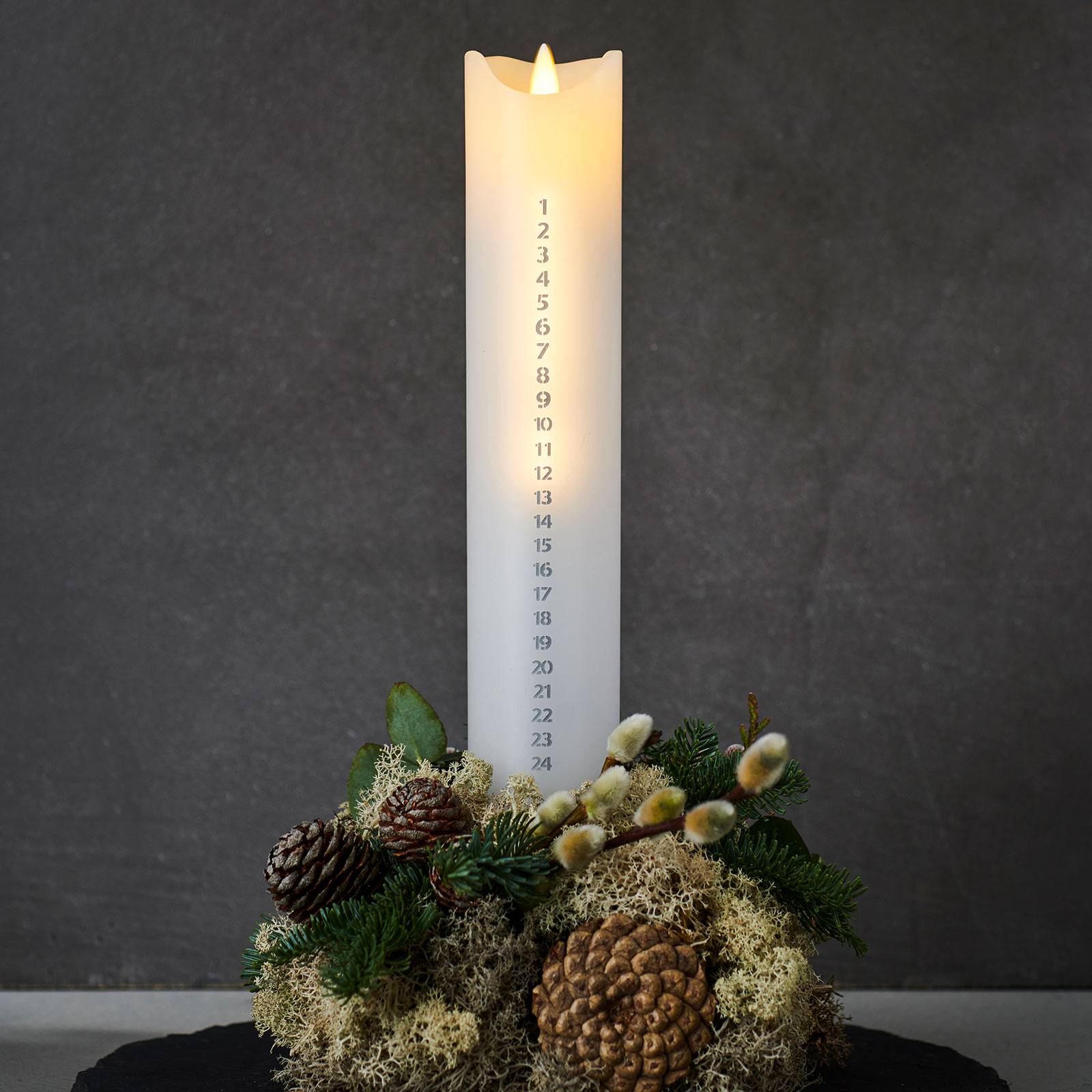 Sirius Sara Calendar LED-ljus vit/silver höjd 29 cm