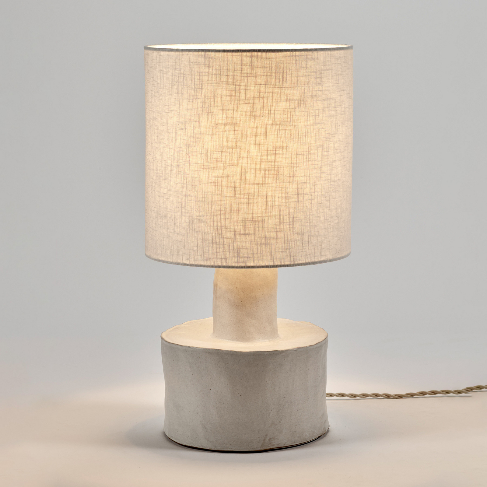 WHITE-MAT-WHITE CATHERINE bordlampe, stentøj, tekstil, 47 cm, E27 – Serax
