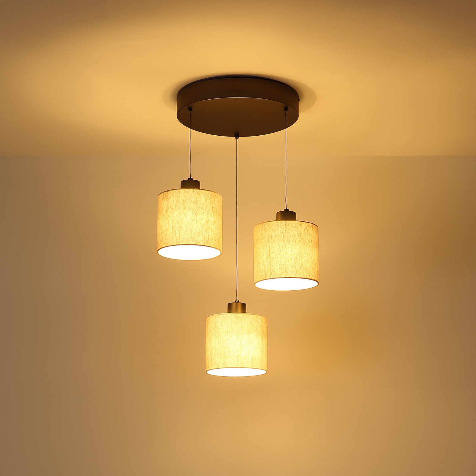 LED pakabinama lempa „Thea“, Ø 49 cm, 3 lemputės, kreminė/matinė juoda LED pakabinama lempa „Thea“, Ø 49 cm, 3 lemputės, kreminė/matinė juoda