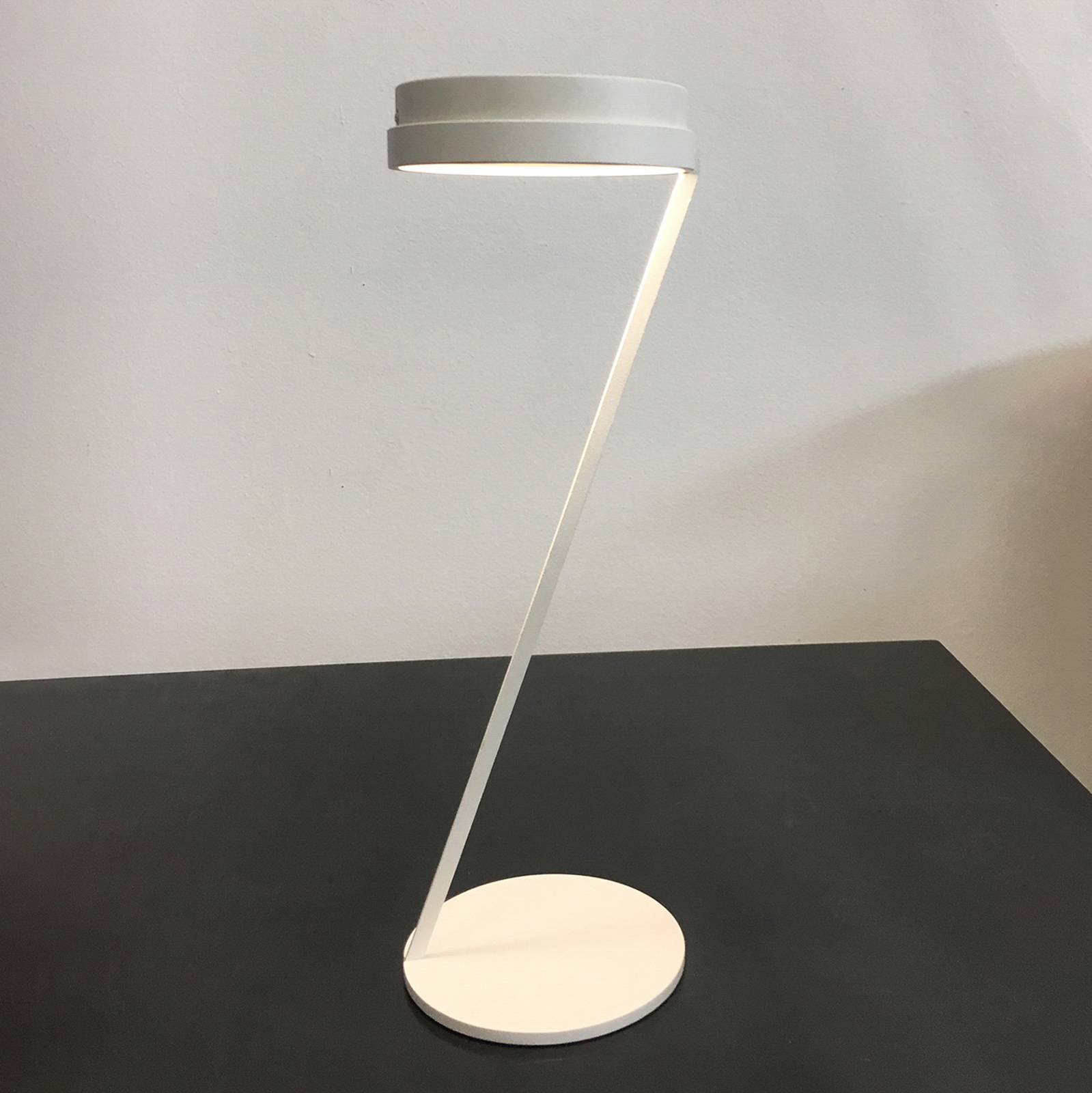 Knikerboker Zeta LED-sensor-bordlampe USB hvit