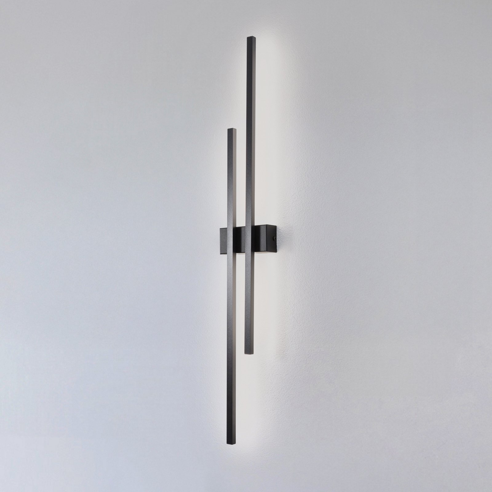 Applique murale LED Flash, noir, hauteur 90 cm, métal à 2 lampes