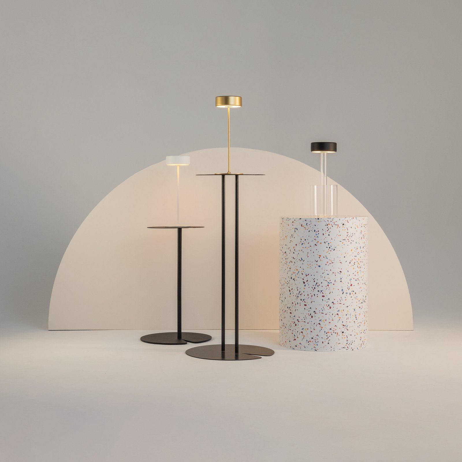 Maytoni LED rechargeable table lamp AI Collaboration, aluminium, gold