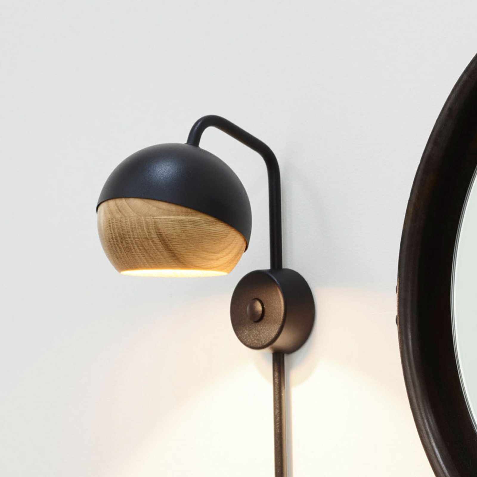 Mater RAY wall light