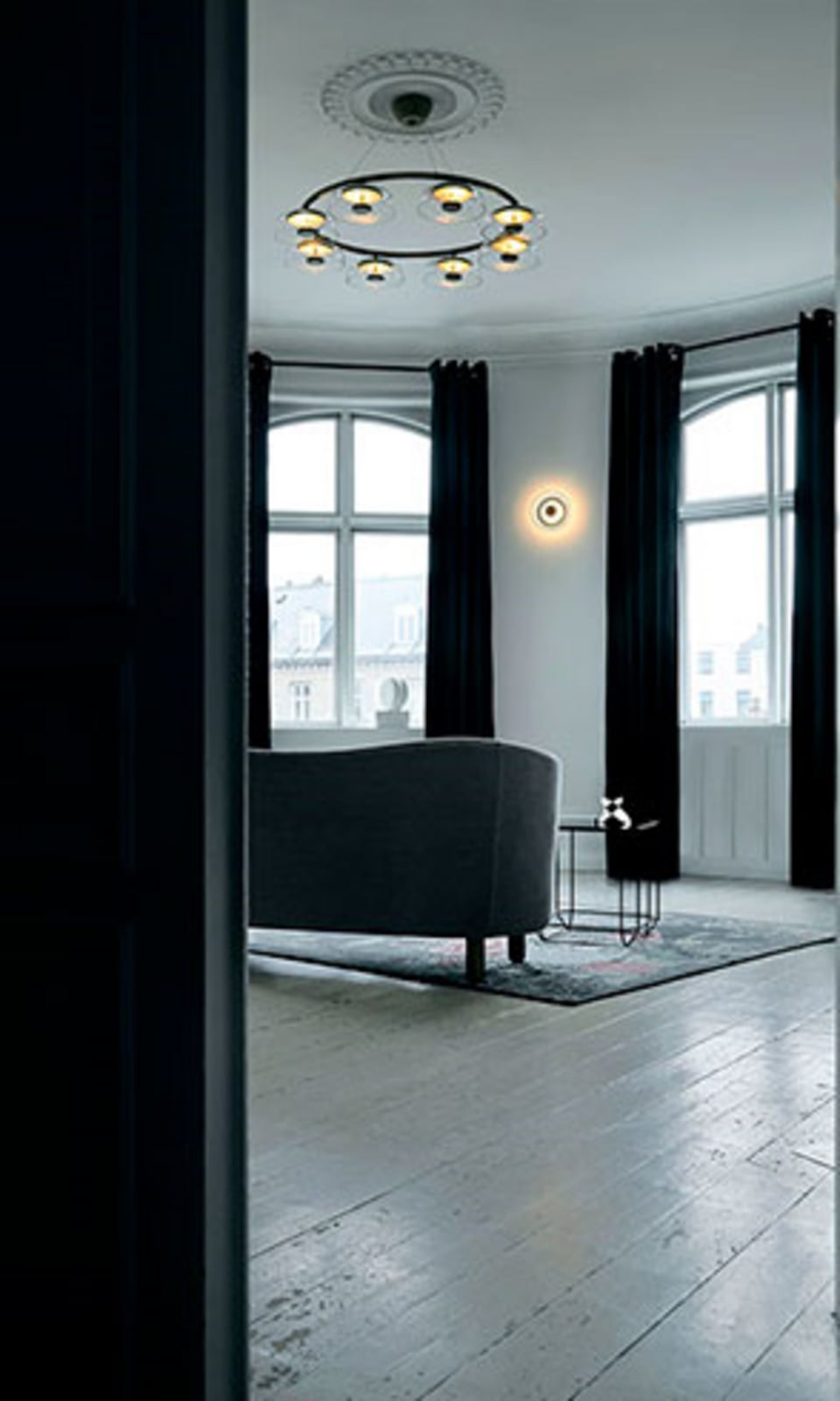 Lámpara de araña Nuura Blossi 8, dorada/transparente, Ø 103 cm, 8 luces Lámpara de araña Nuura Blossi 8, dorada/transparente, Ø 103 cm, 8 luces