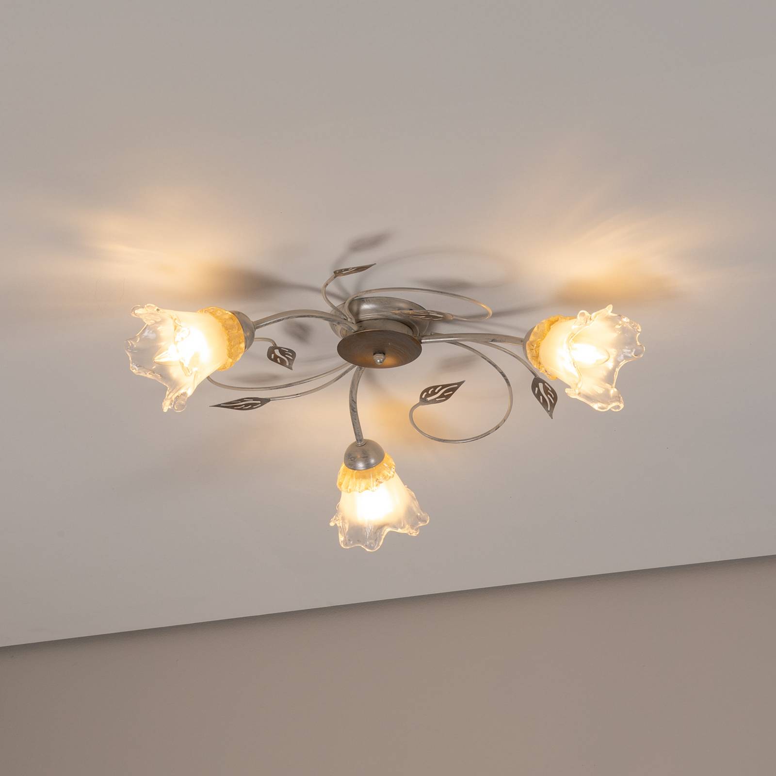 Deckenlampe Lancia, elfenbeinfarben, 3-flammig, Eisen, Glas günstig online kaufen