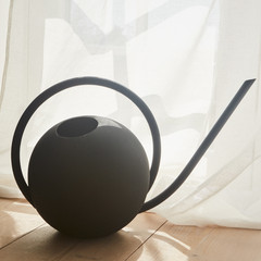 Konvice AYTM Globe, černá, délka 55,3 cm, hliníková