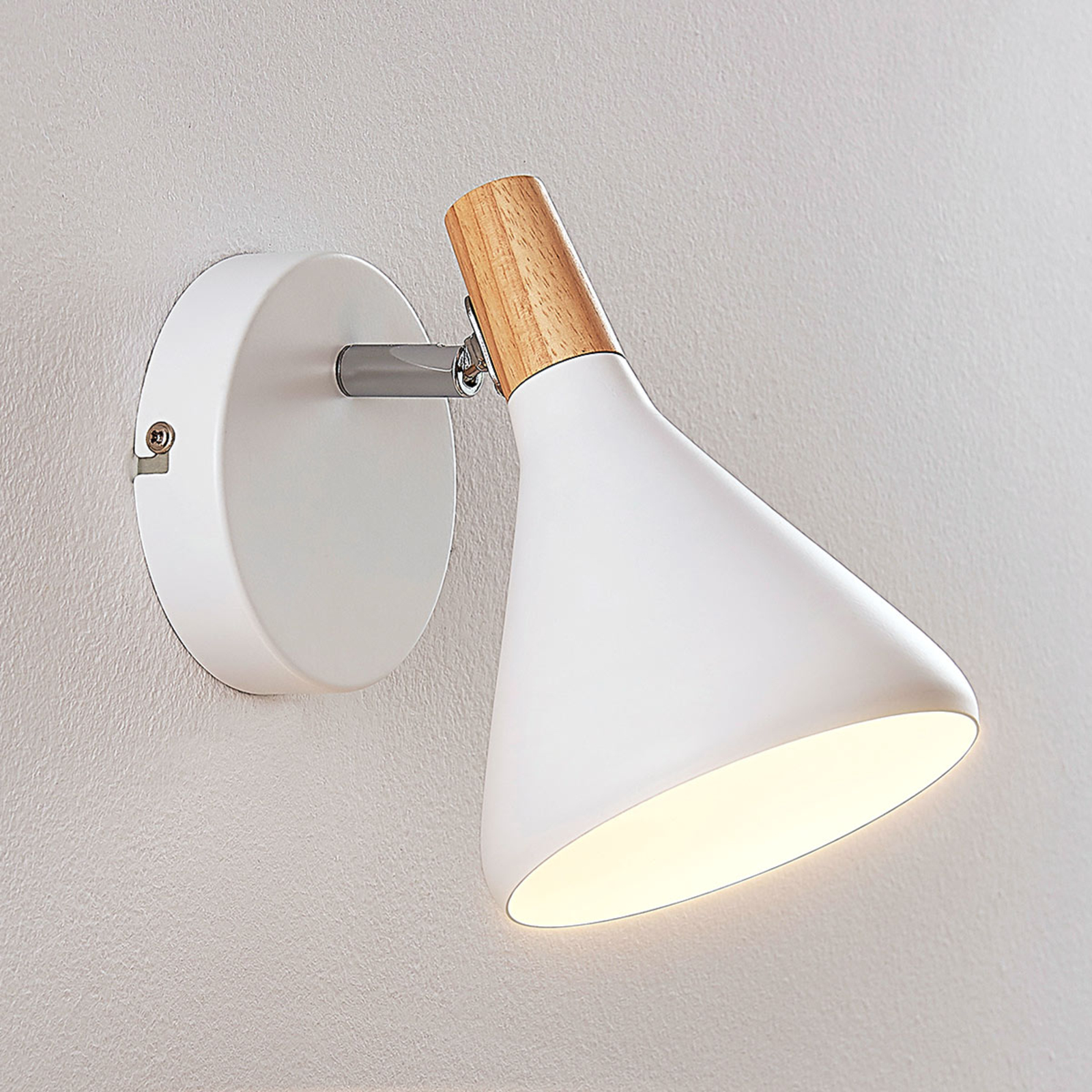Arina wall light in white, 1-bulb