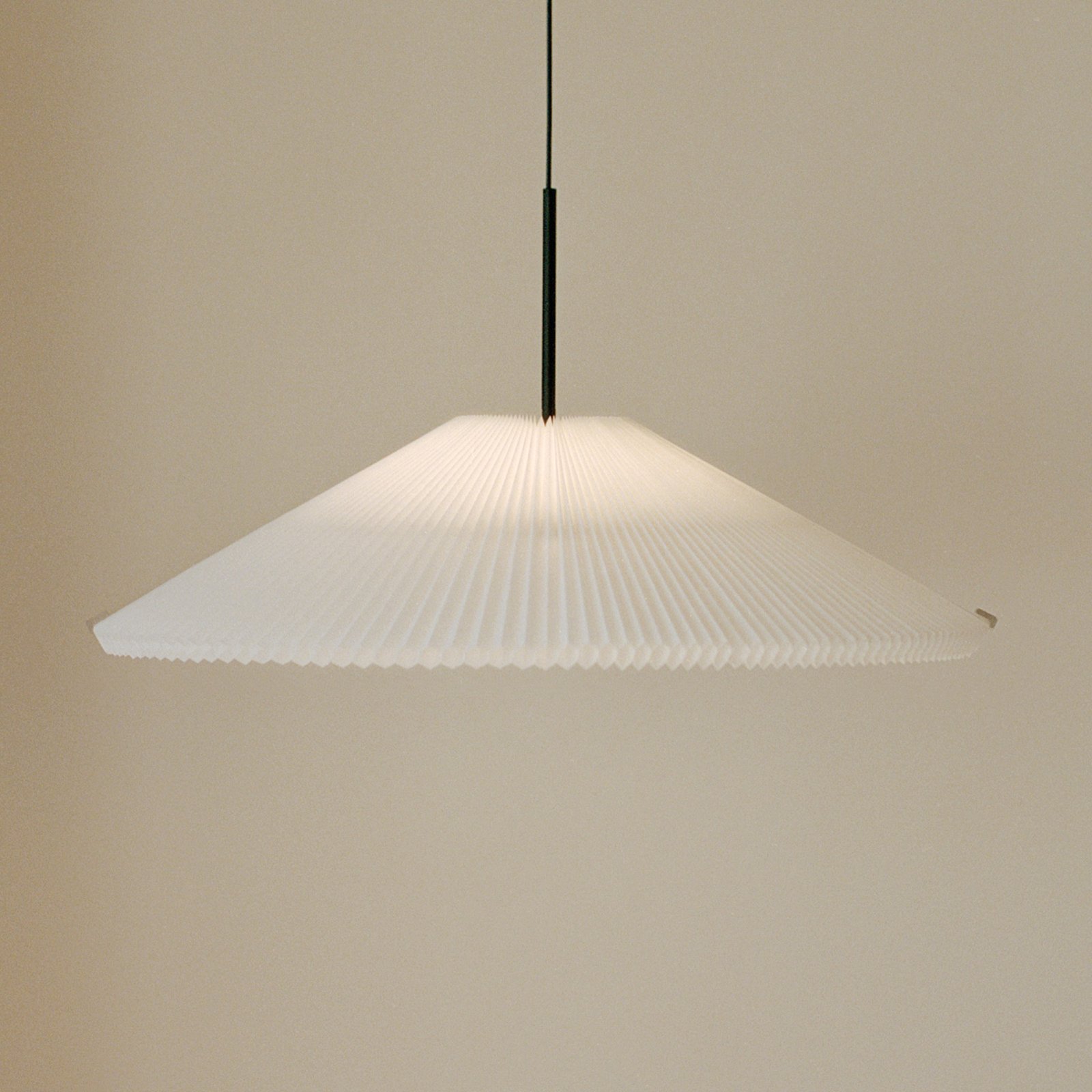 New Works LED hanglamp Nebra, Ø 90 cm, wit, aanpasbaar