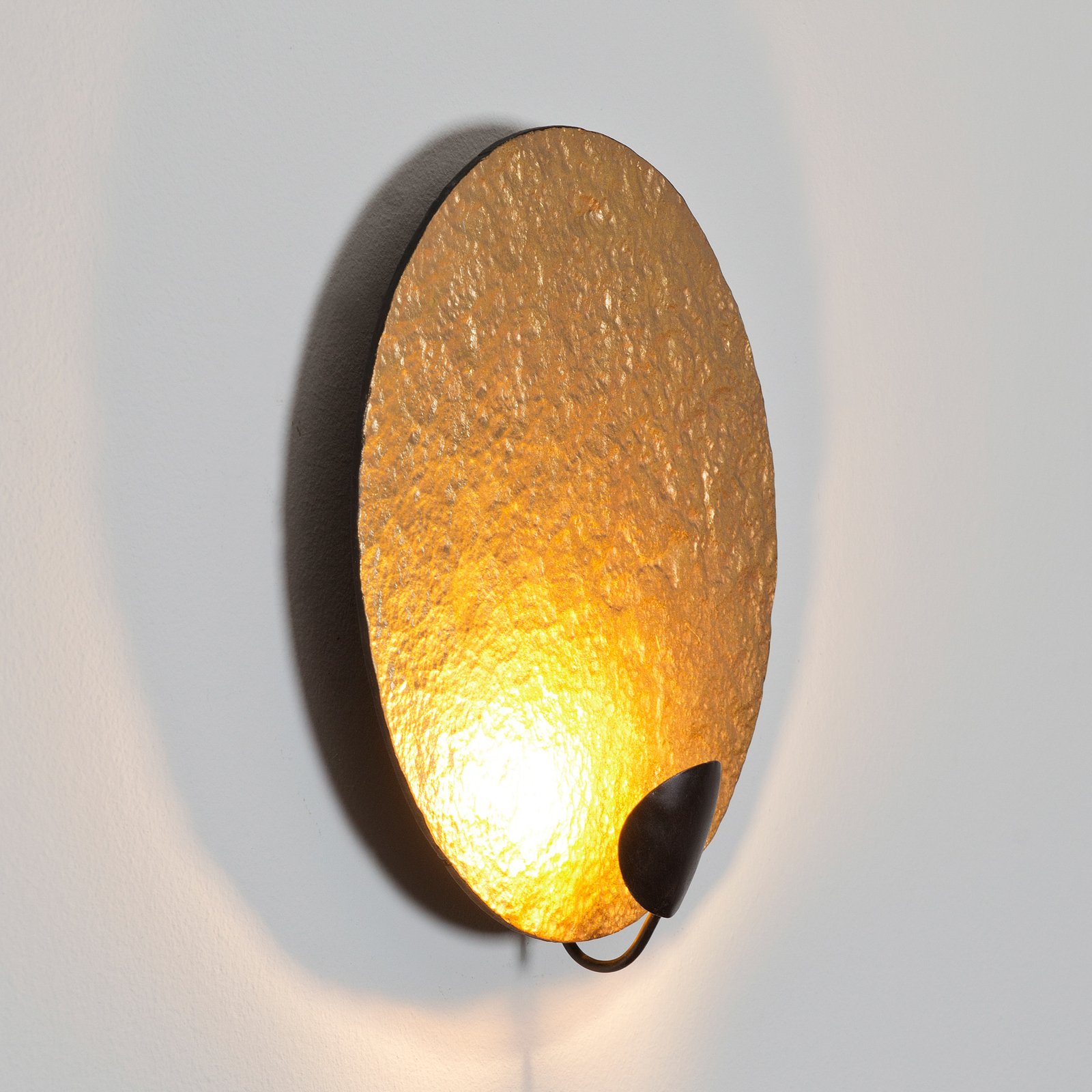 LED wall light Traversa, shiny gold, Ø 35 cm