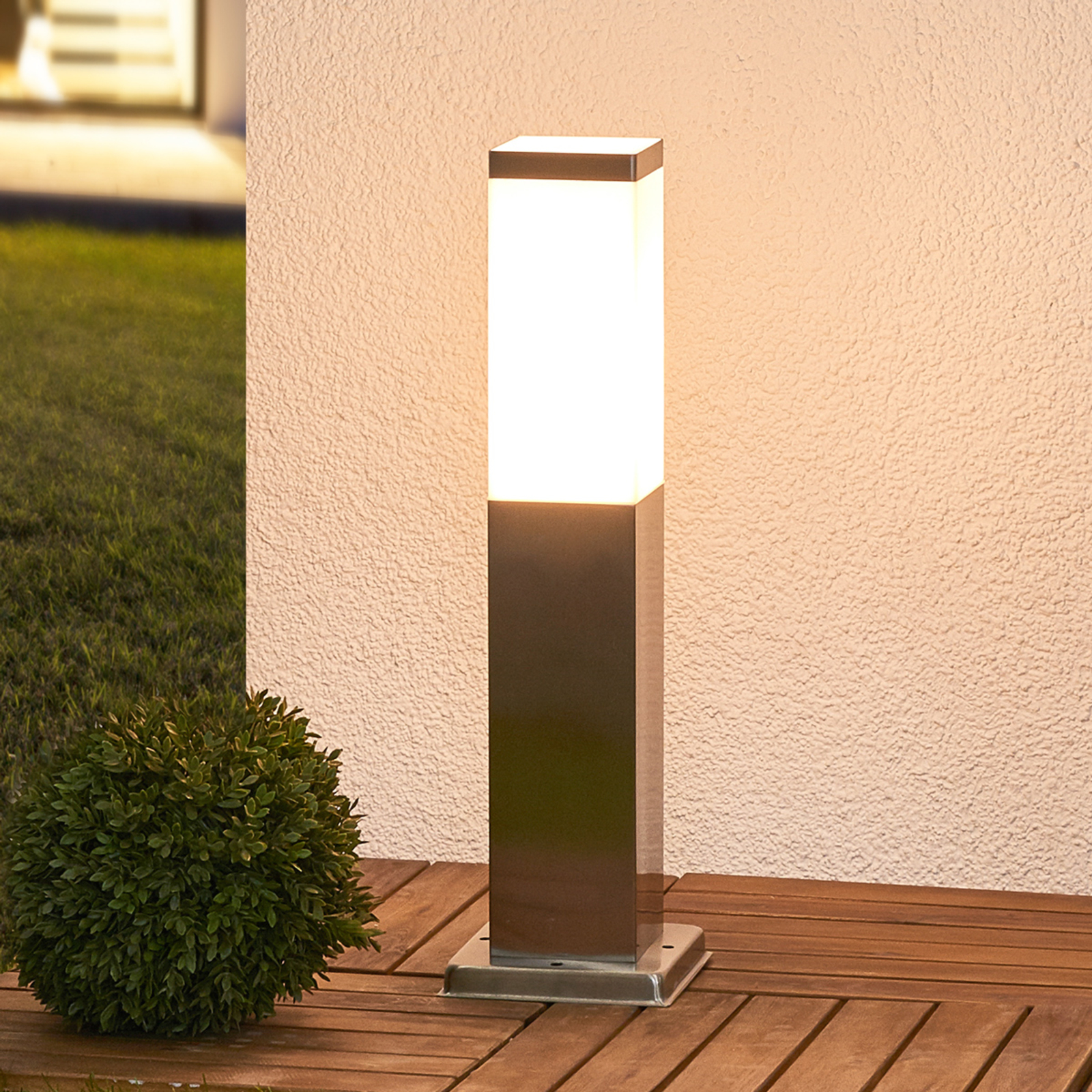 Lampada da appoggio Lorian in acciaio inox
