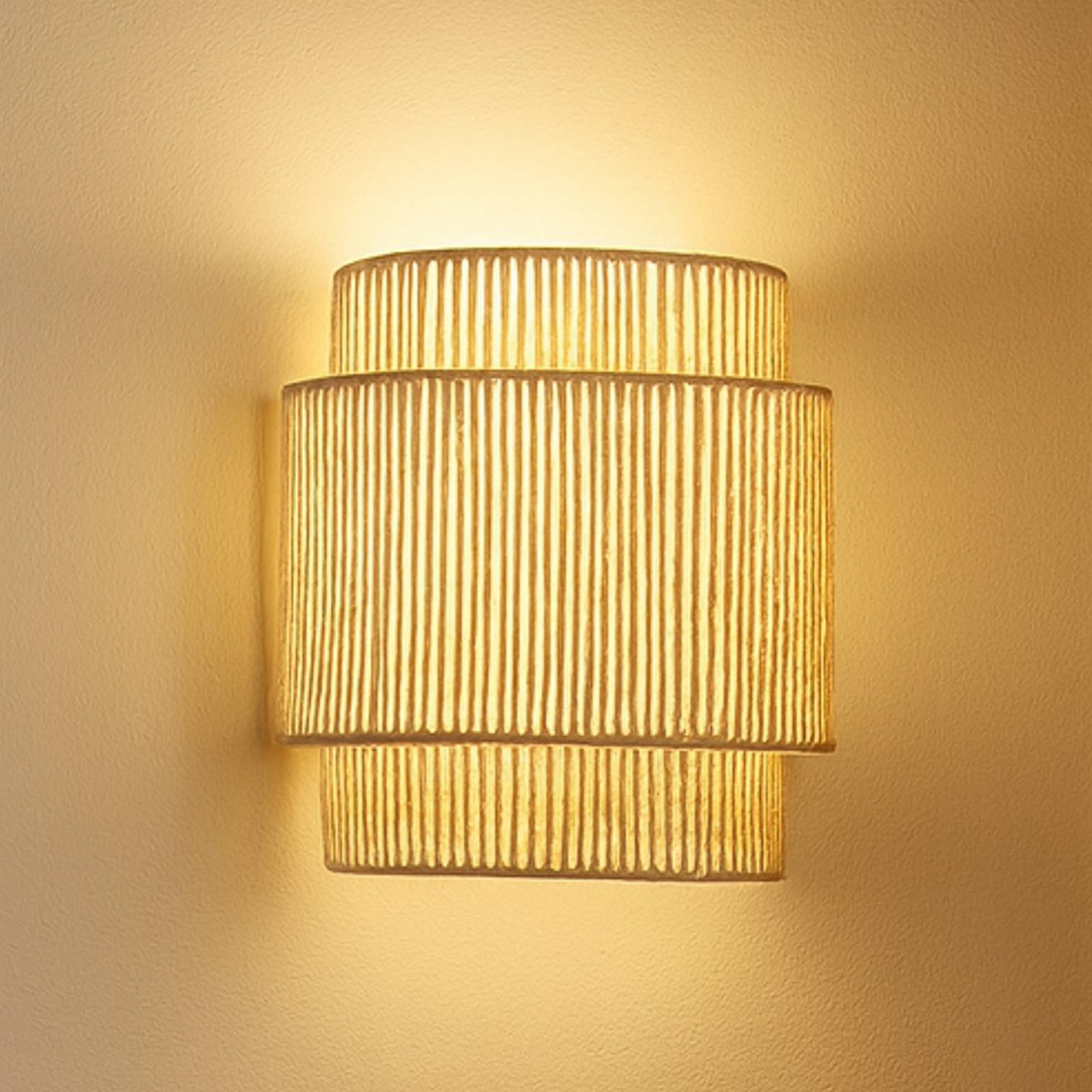 Kinkiet Lindby Anuva, kolor naturalny, papier, wysokość 25 cm