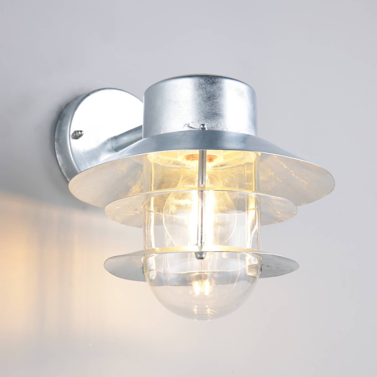 Trio Lighting Applique d'extérieur Ruvuuma couleur zinc Ø 22 cm orientée vers le bas