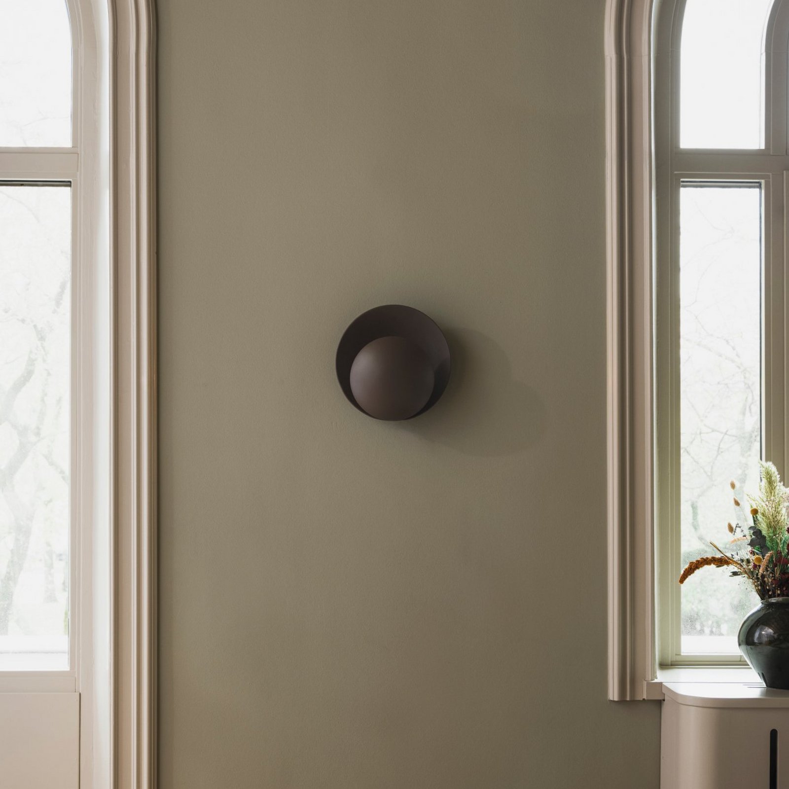 Lampa ścienna ORBIT, brązowa, Ø 30 cm, wtyczka - Globen Lighting