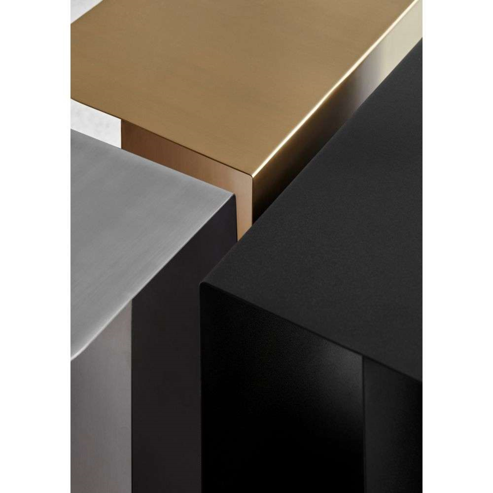 Mass Table Black - Northern