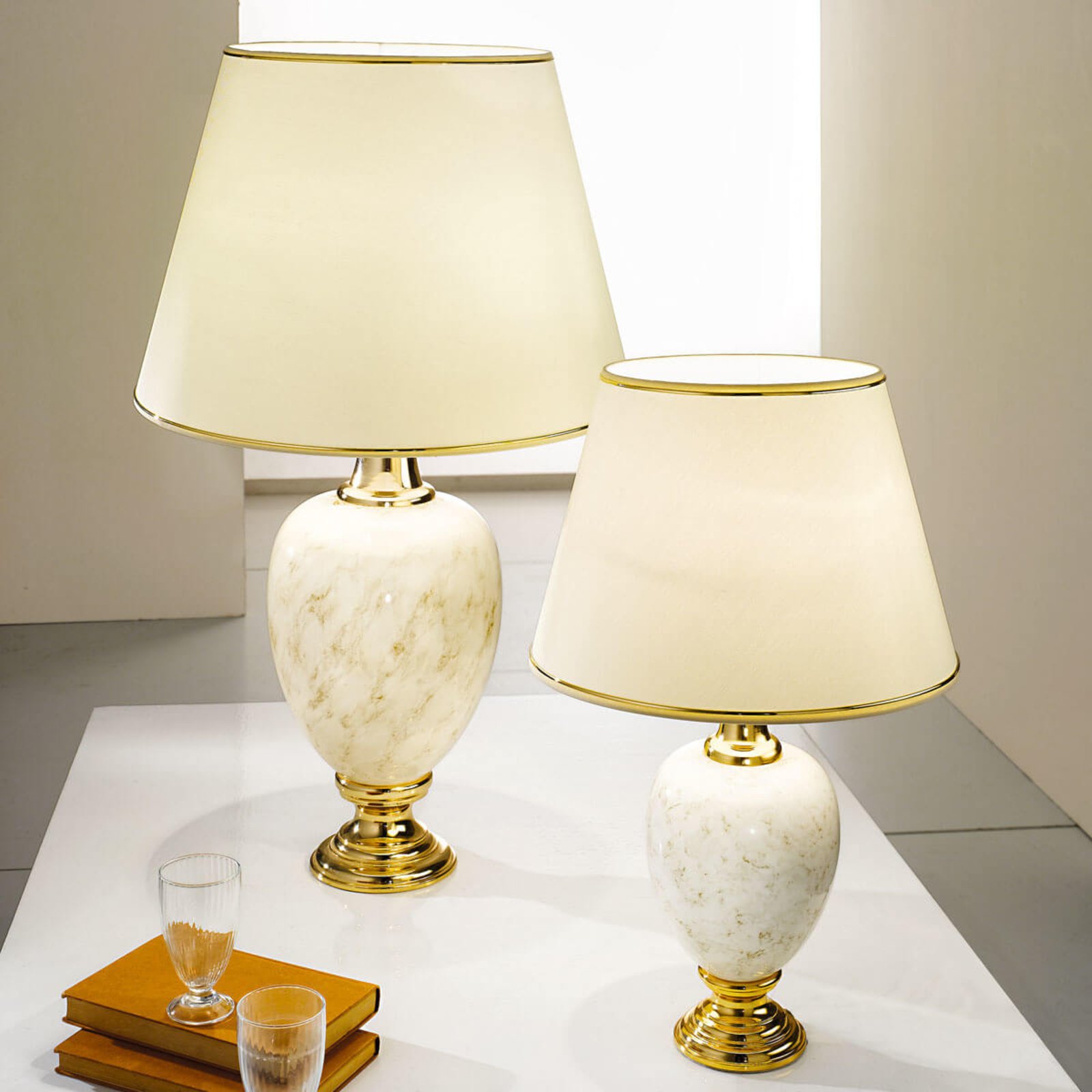 Klassisk bordslampa Dauphin H: 53 cm/ D: 35 cm