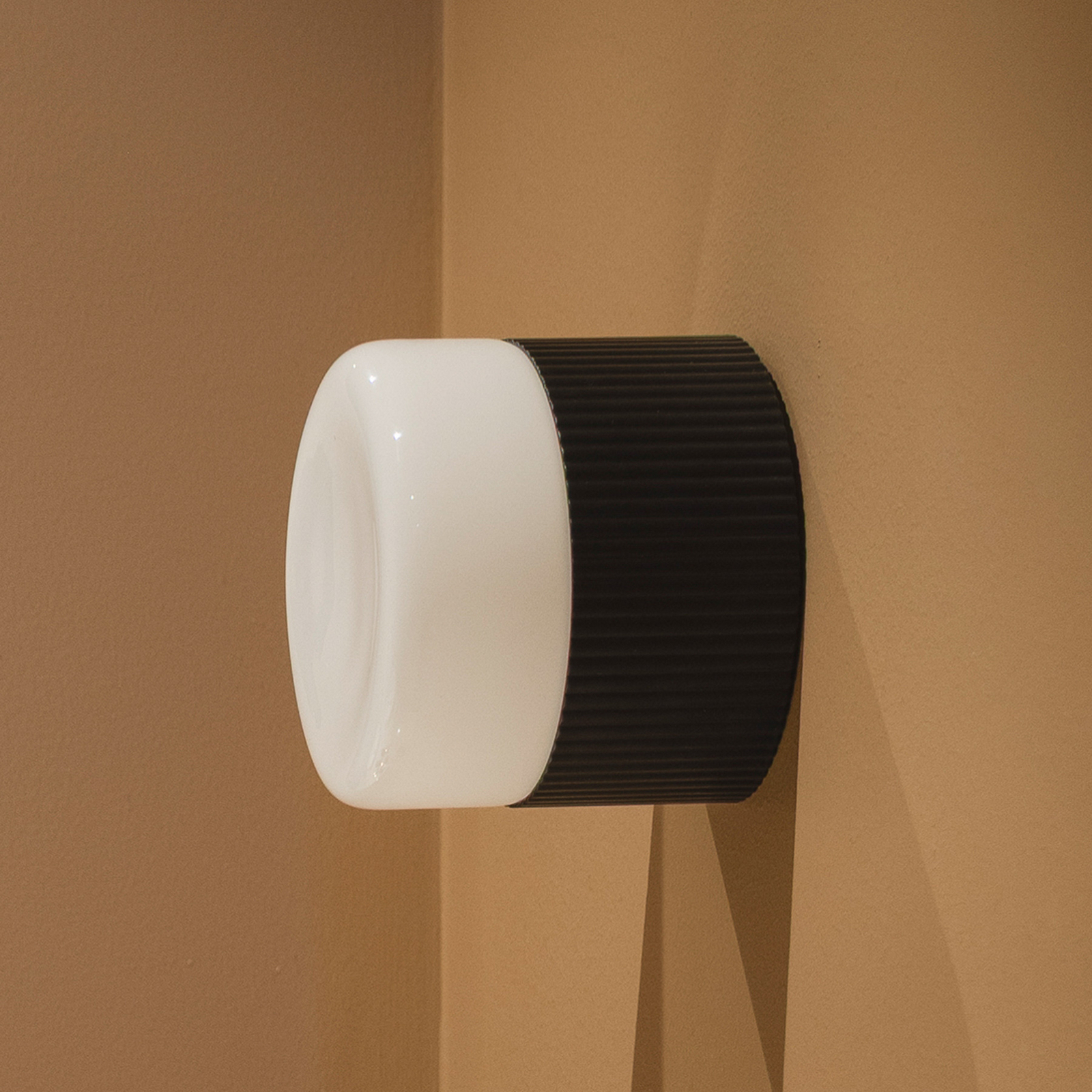 Globen Lighting Φωτιστικό οροφής μπάνιου Hubble 12 μαύρο, Ø 12 cm
