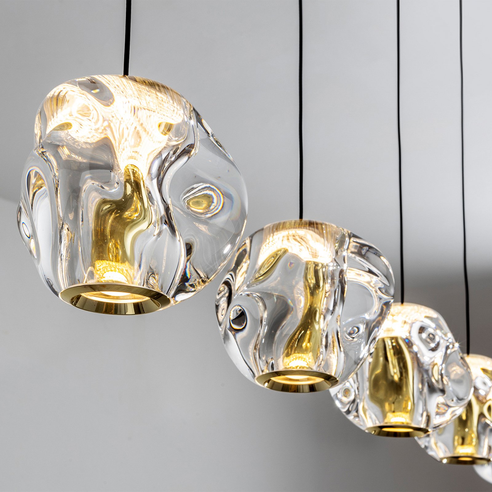 Zaria LED piekaramā lampa, 5 gaismas, melna, caurspīdīga, metāls, akrils