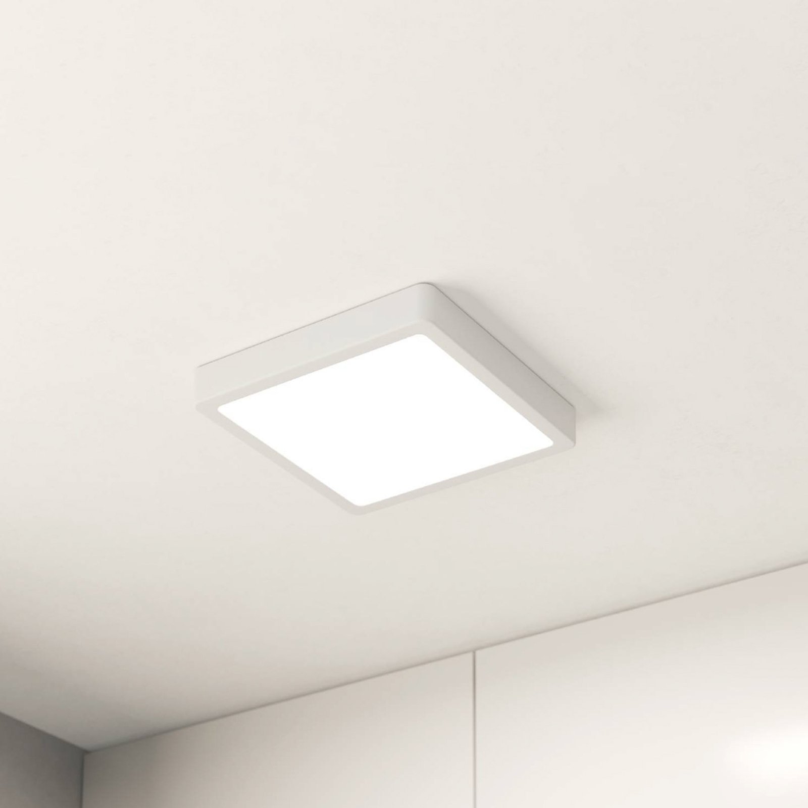 Pannello a LED a montaggio superficiale Fueva 5 IP20 830 bianco 21x21cm