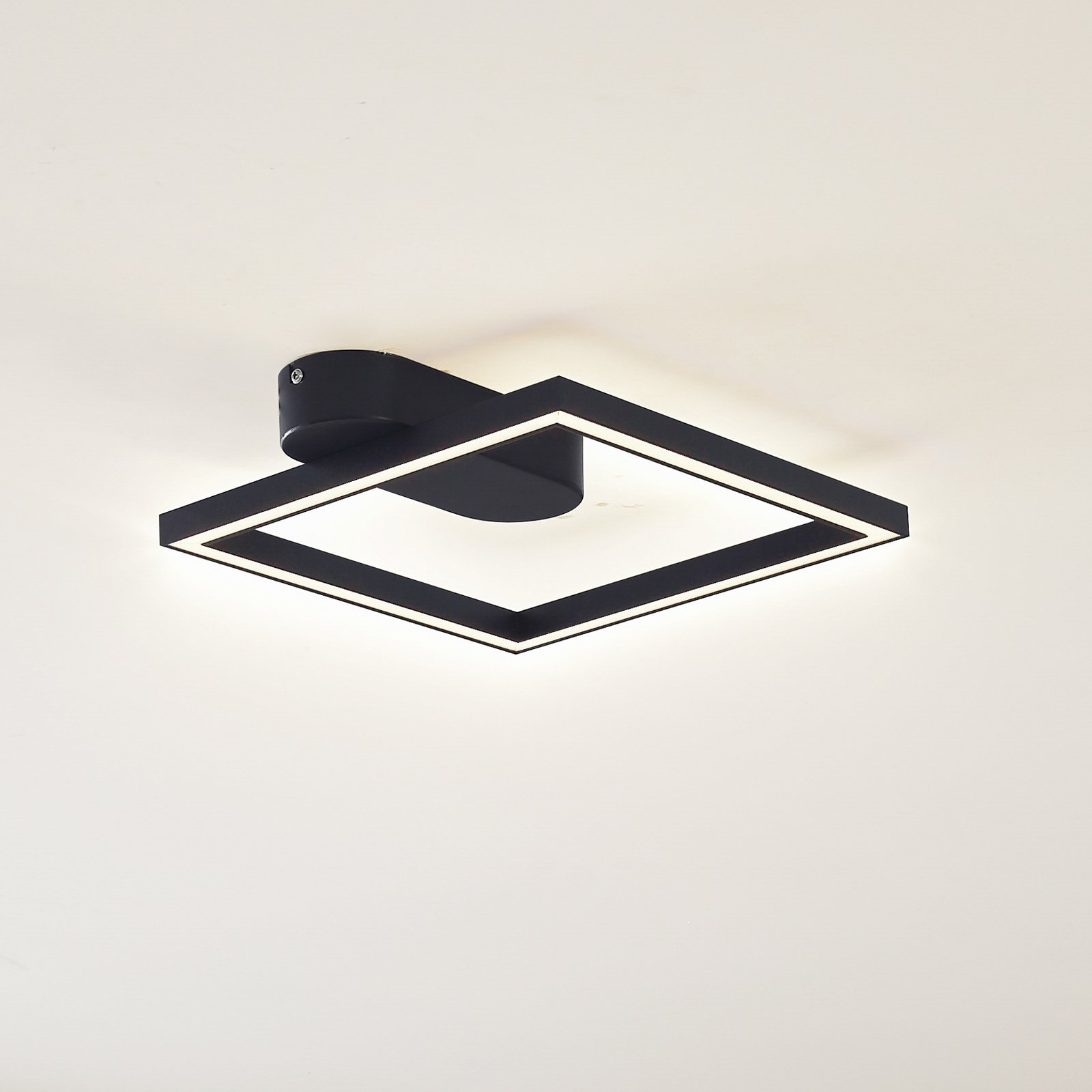 Yulla LED Deckenleuchte Schwarz - Lindby