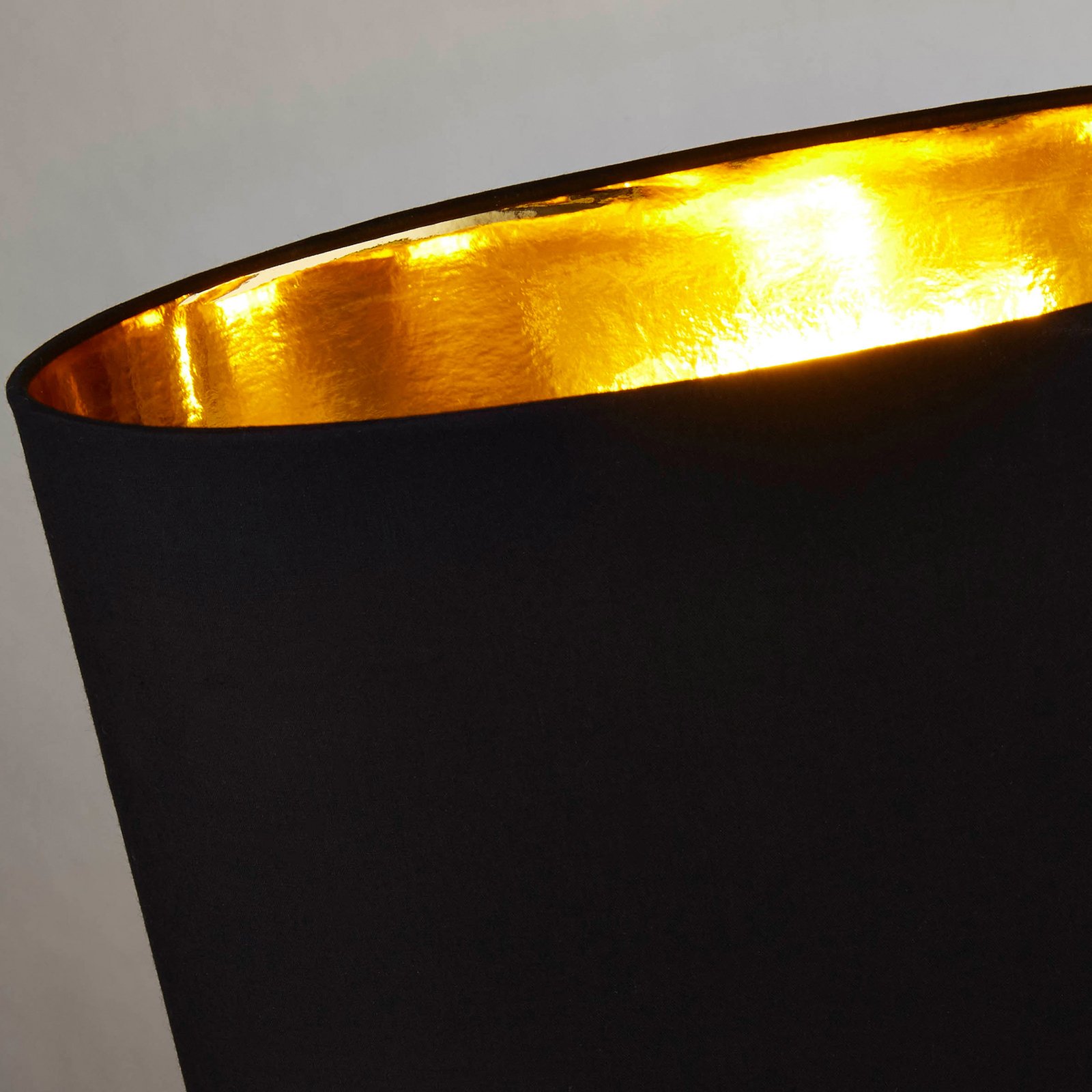 Lámpara de mesa Pyramid, negro-cobre