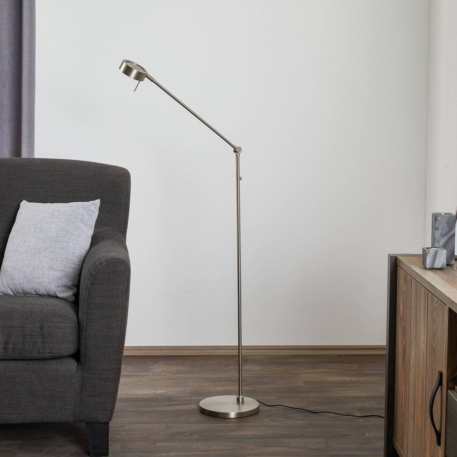 Dreigelenkige LED-Stehleuchte Elegance