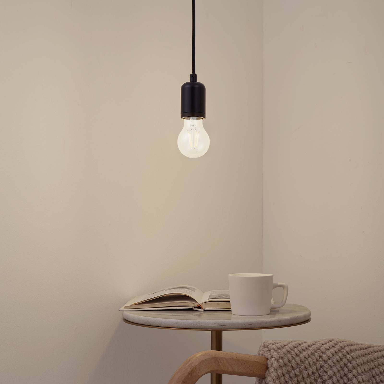 Lindby Pendelleuchte Hattie, schwarz, Ø 4,7 cm, Metall, E27 günstig online kaufen