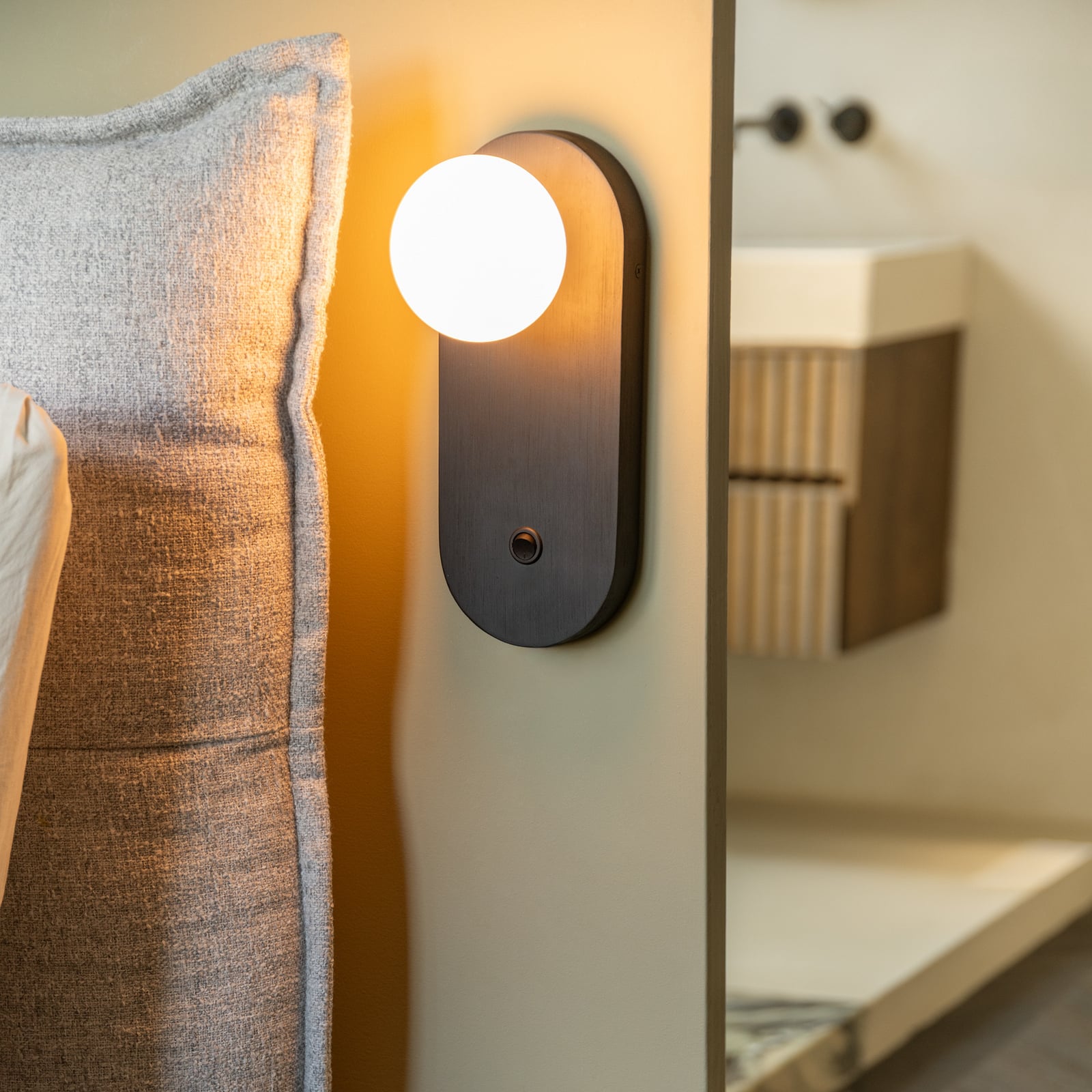 GOOD & MOJO Applique Java, nera, vetro/bambù, spina