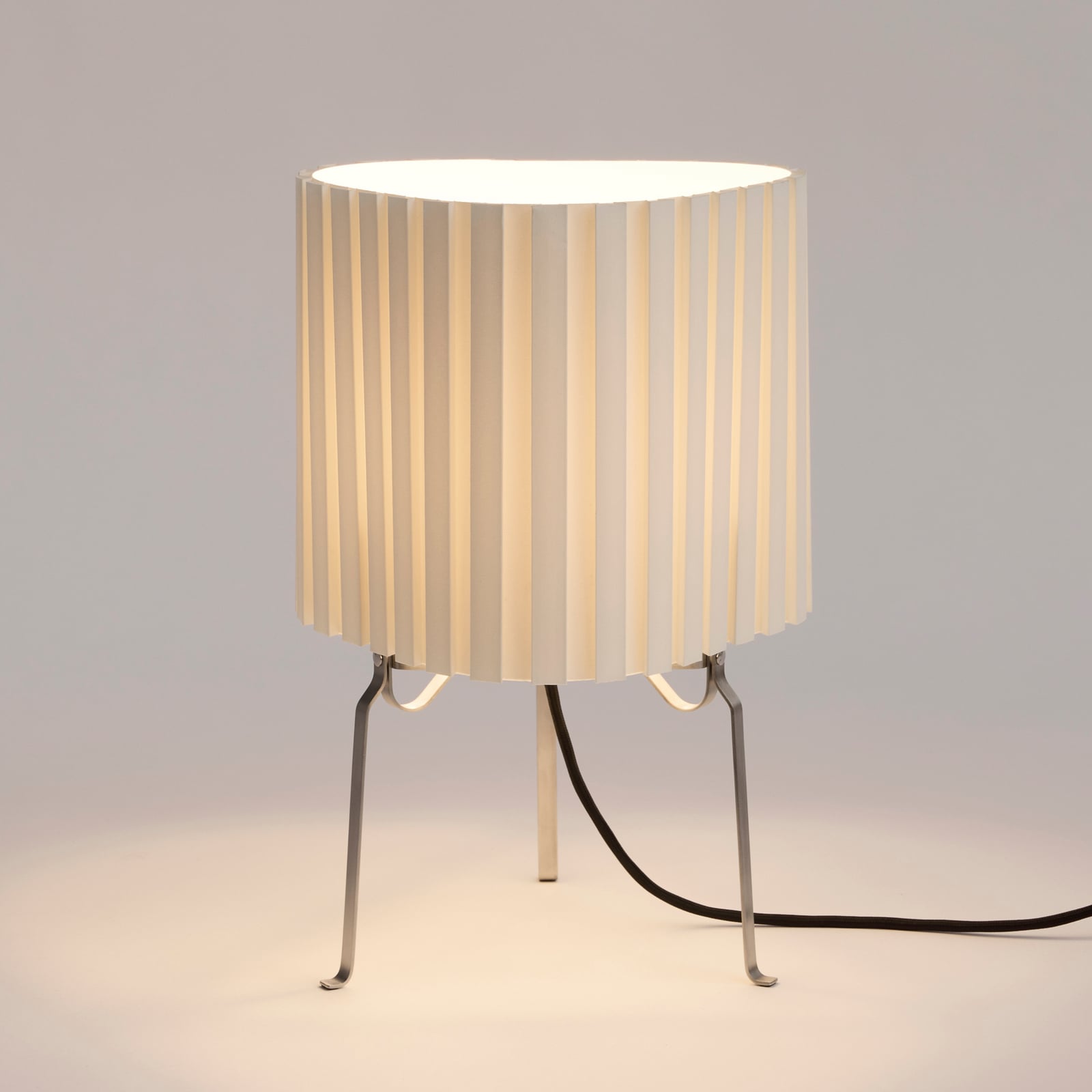 Canelé bordlampe, hvit, høyde 37 cm, E14, tekstil – HAY Canelé bordlampe, hvit, høyde 37 cm, E14, tekstil – HAY