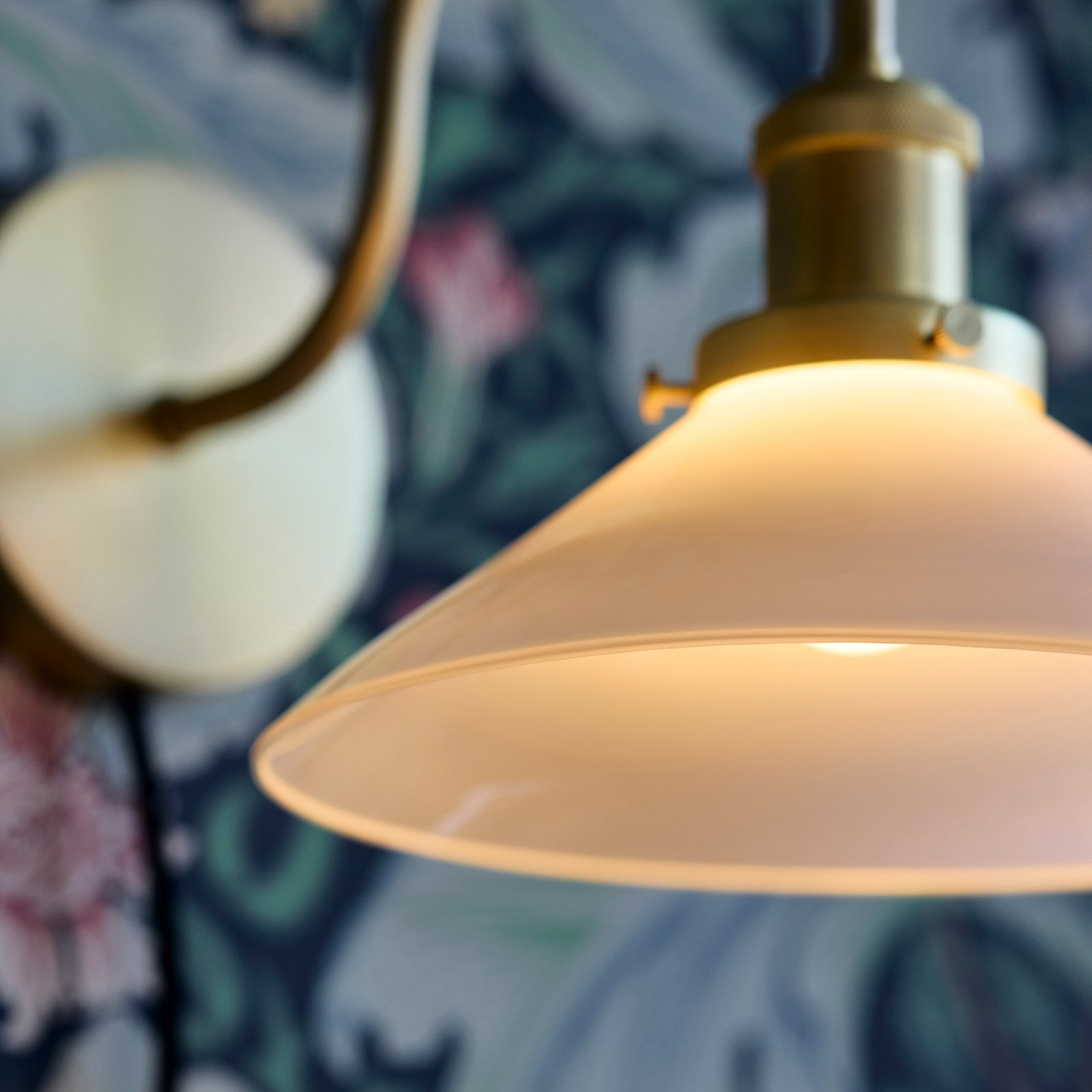 PR Home Axel wall light, brass-coloured, opal glass shade
