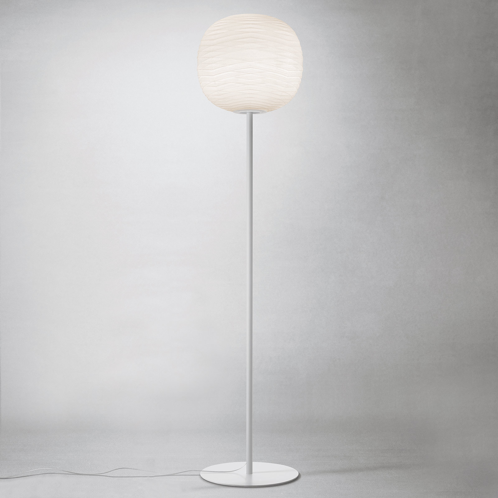 FOSCARINI Foscarini Gem terra floor lamp, white, for Living / Dining Room, handblown glass, metal, E27, 57 W, energy efficiency: A++, H: 187 cm
