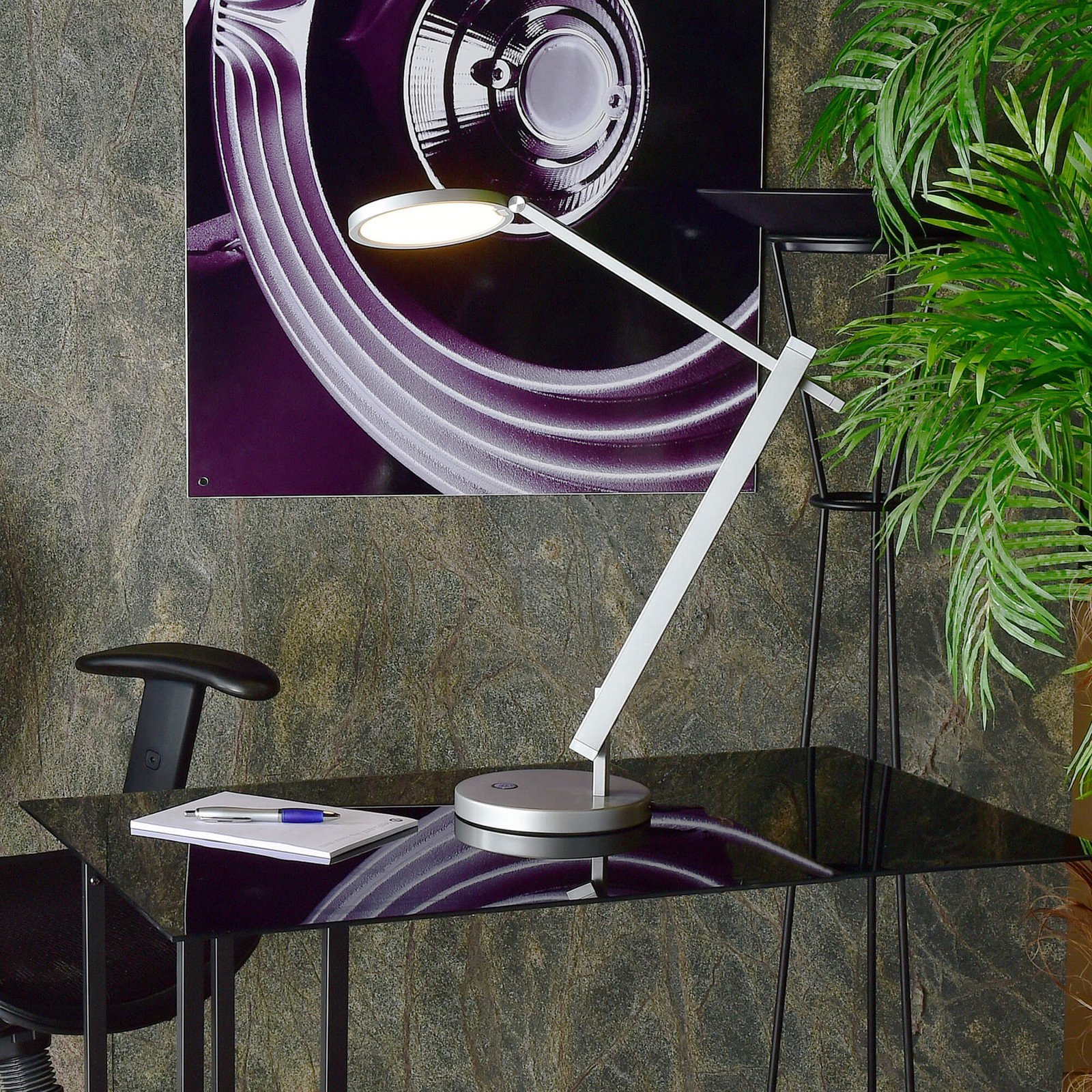 Adhara lampă de birou LED regl. 3 trepte argintie