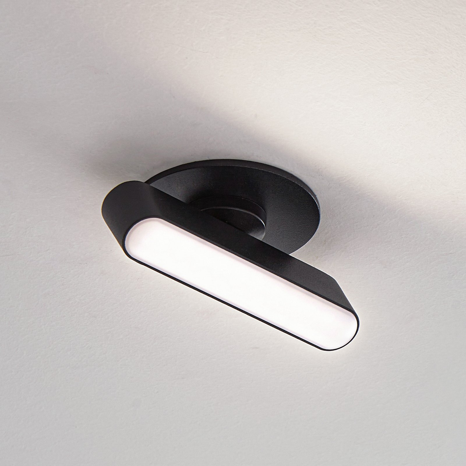 Lindby LED süllyesztett lámpa Eldrin, fekete, fénycsík,13,1cm