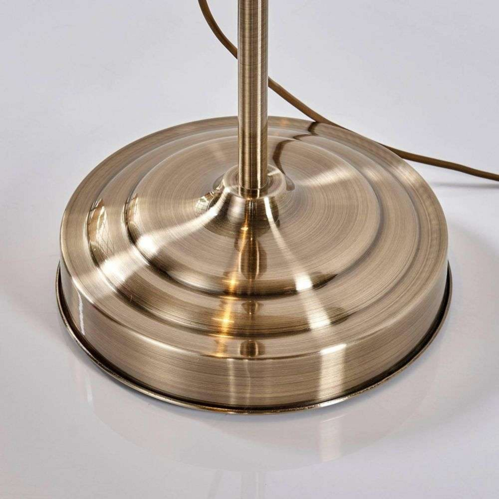 Otis Golvlampa Opale/Antique Brass - Lindby