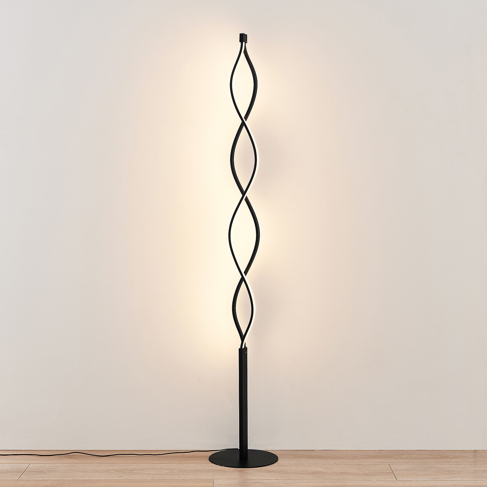 Welina LED Vloerlamp Matt Black - Lindby