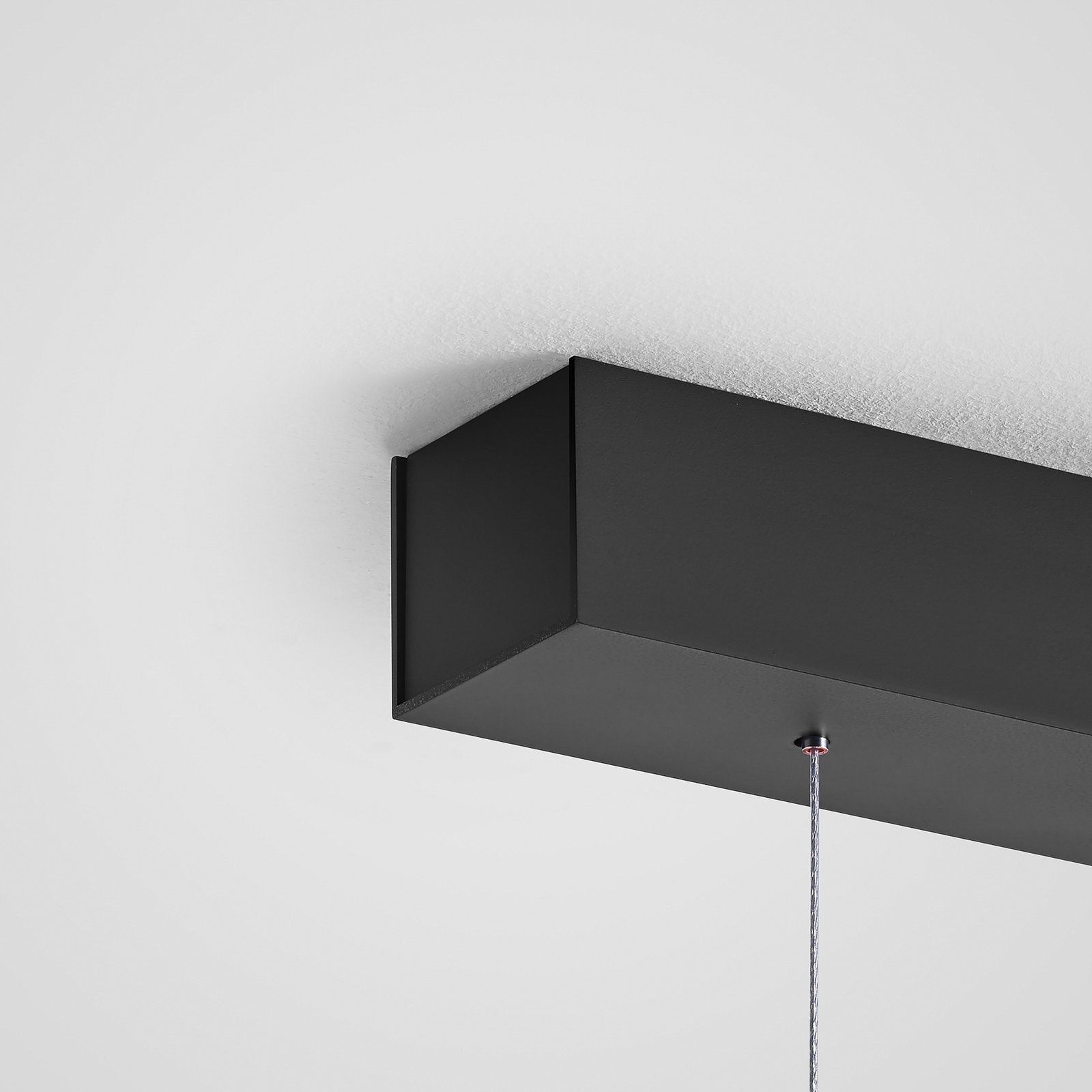 Quitani hanglamp Keijo, zwart/eiken, lengte 143 cm