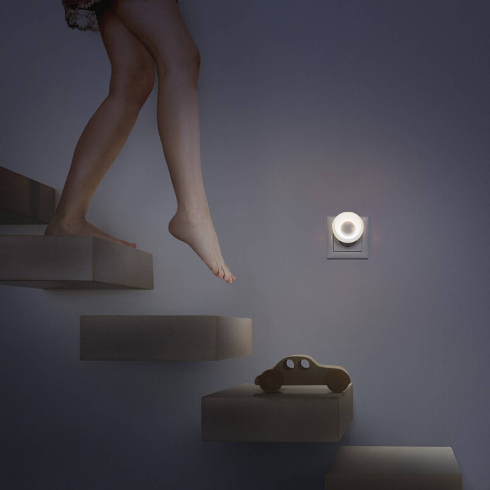 OSRAM LED lampka nocna z gniazdkiem LUNETTA BACKLIGHT biała czujnik