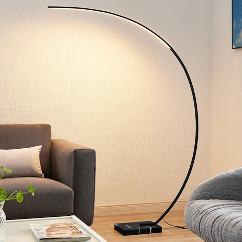 Lindby Kendra LED-båg-golvlampa, svart