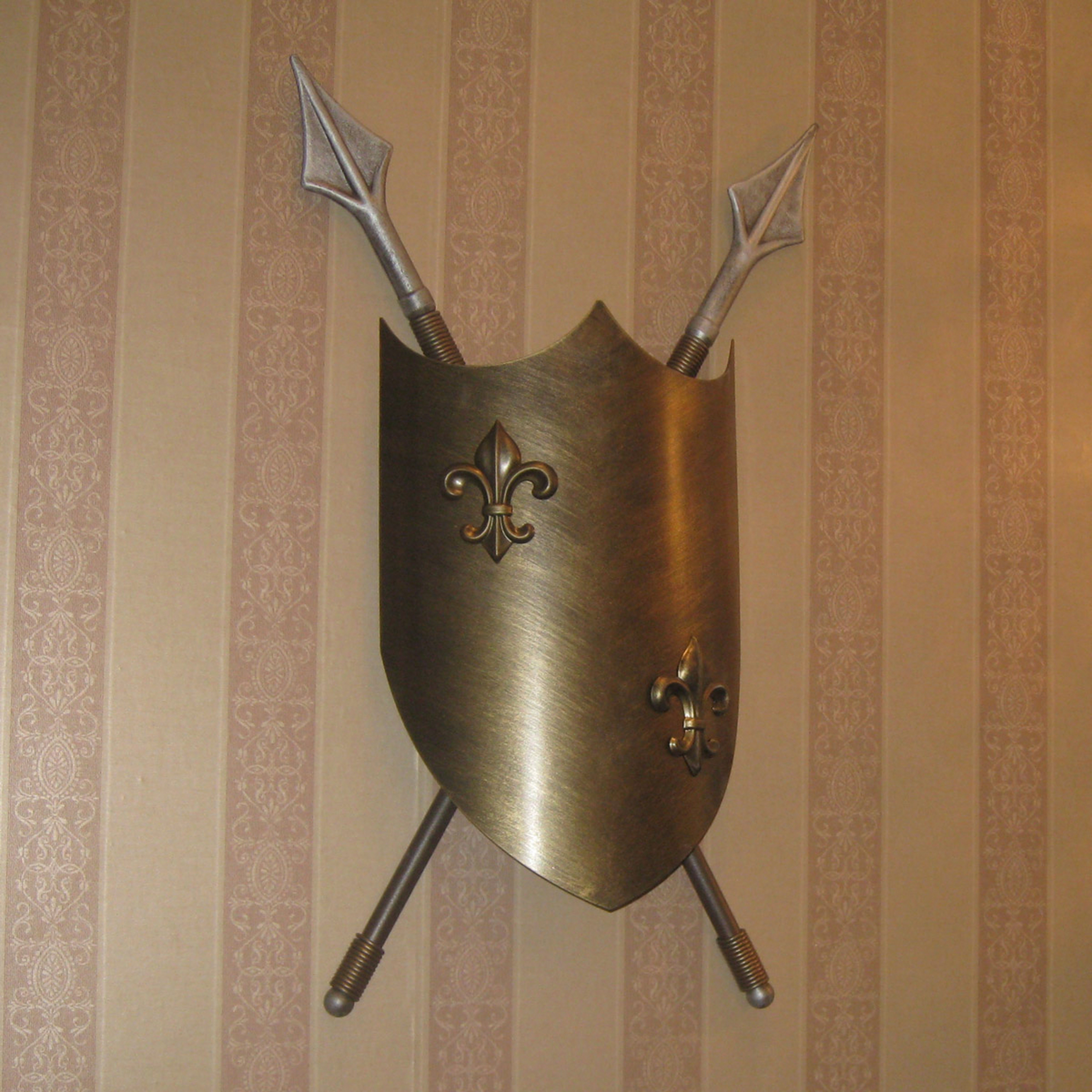 Indirekt strahlende Wandleuchte Crusader