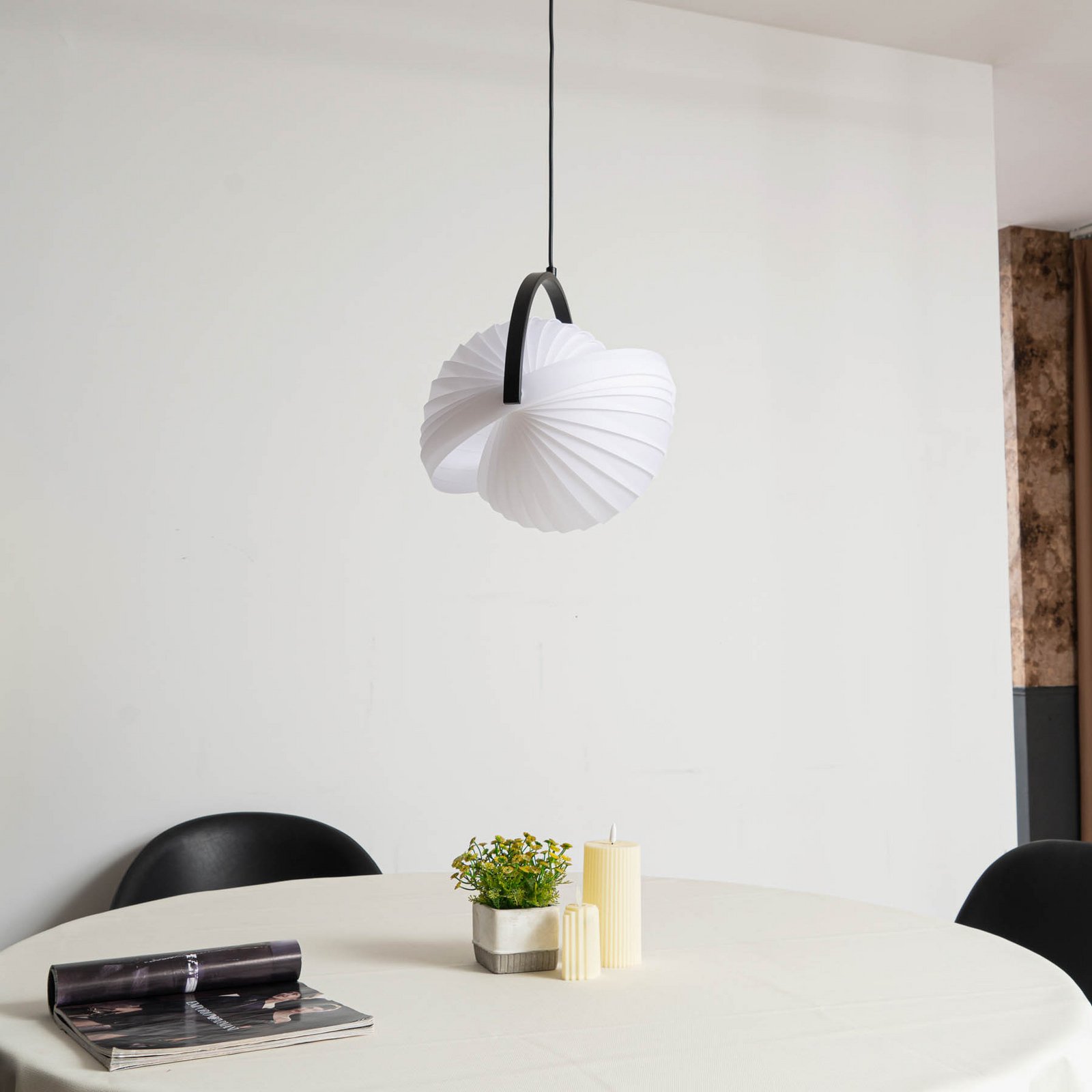 Lucande Helva pendant light, white, 1-bulb, Ø40cm, rotatable