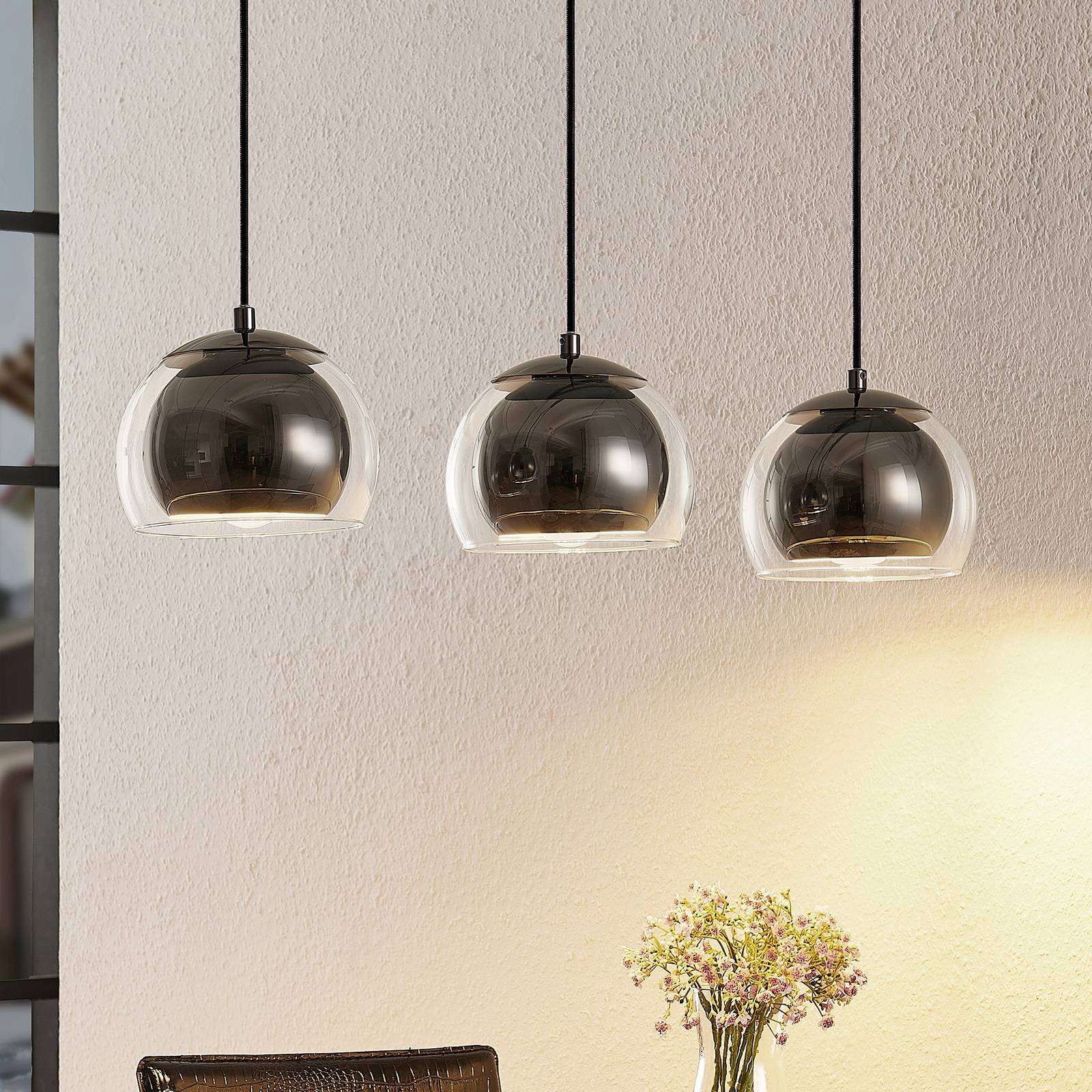 Lindby Daymien hanging light, three-bulb, black
