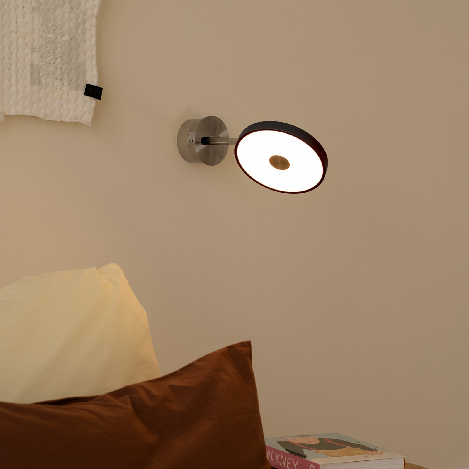 Asteria Short LED-Wandlampe, schwarz Stahl, Hardwire - UMAGE