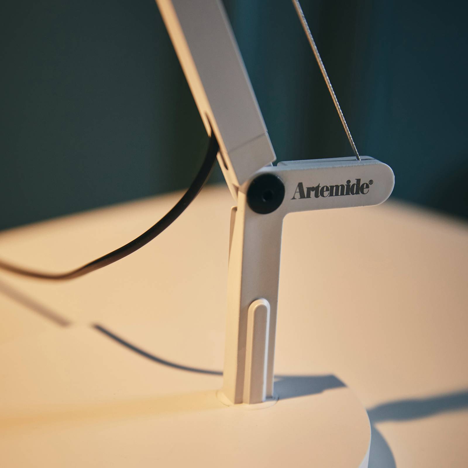 Artemide Demetra Micro lampa stołowa 3 000 K biała