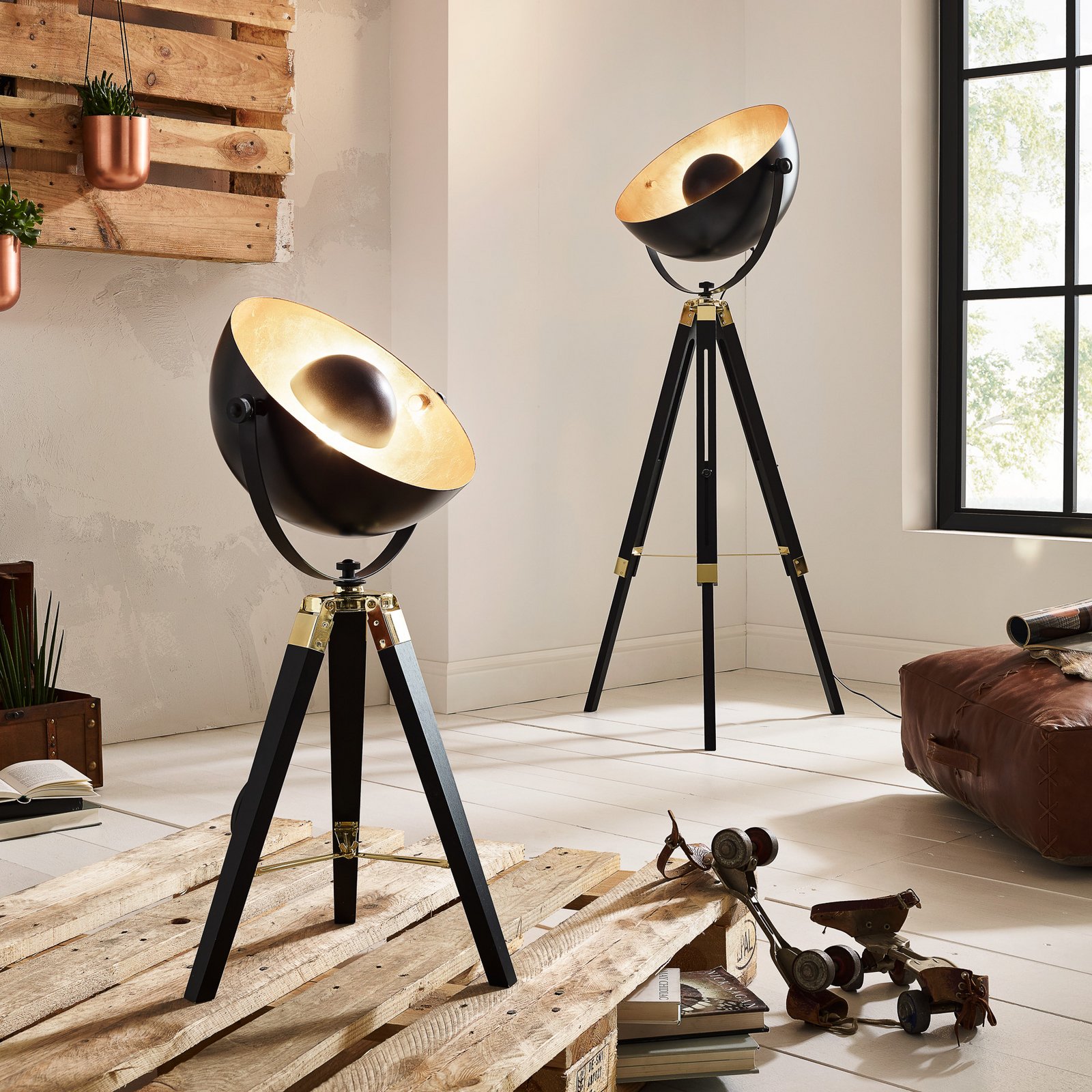 Covaleda álló lámpa háromlábú állvány fekete/arany